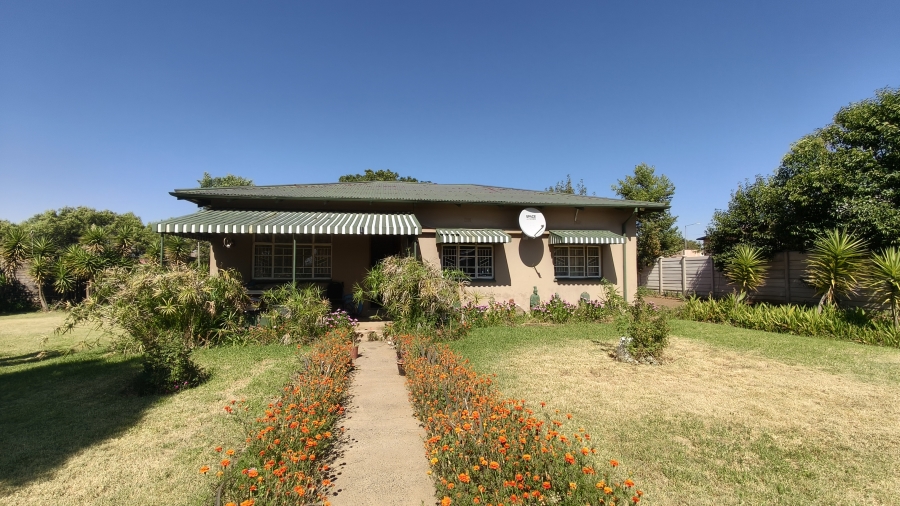 3 Bedroom Property for Sale in Theunissen Free State